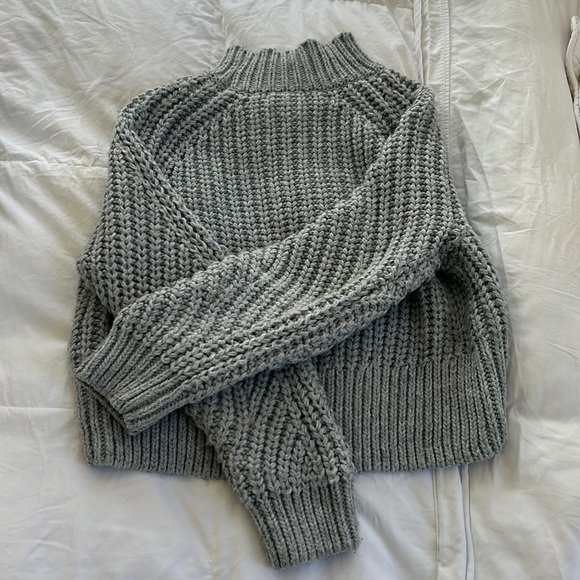 H&M size XS grey chunky knit sweater - boxy, slightly cropped fit TTS J Crew - Picture 3 of 4